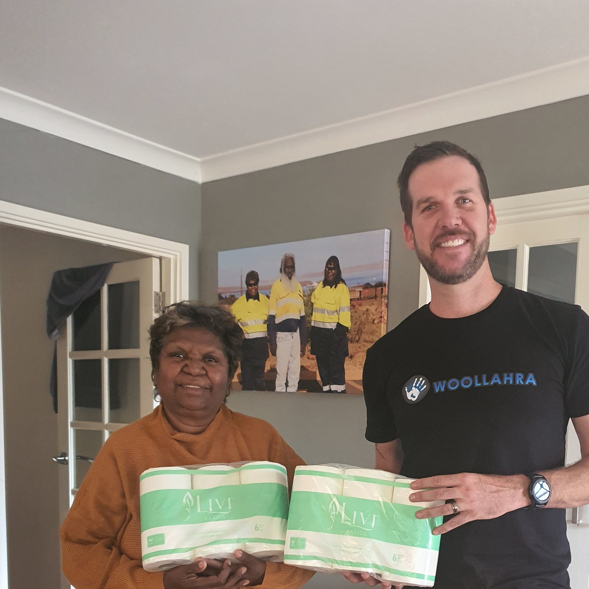 WOOLLAHRA DROPS URGENT SUPPLIES TO LOCAL RESIDENT