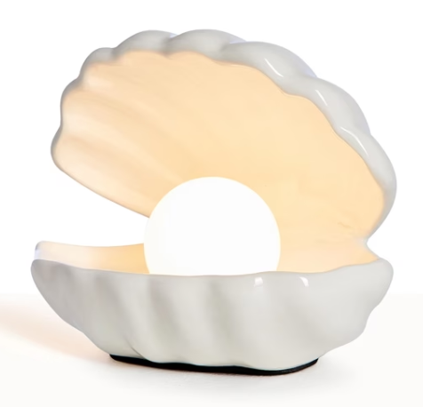 Clam Shell Lam - 17cm (H) x 15.3cm (W) x 14.3cm (D)